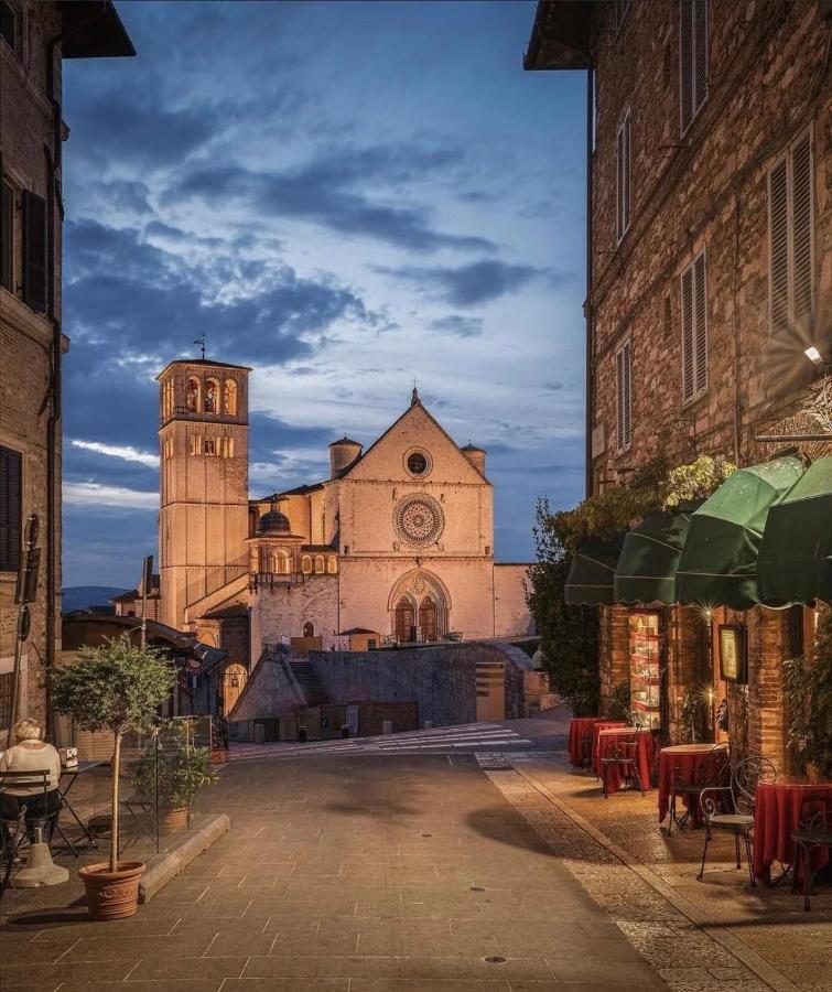 Ferienwohnung Francesco House Family Assisi Exterior foto